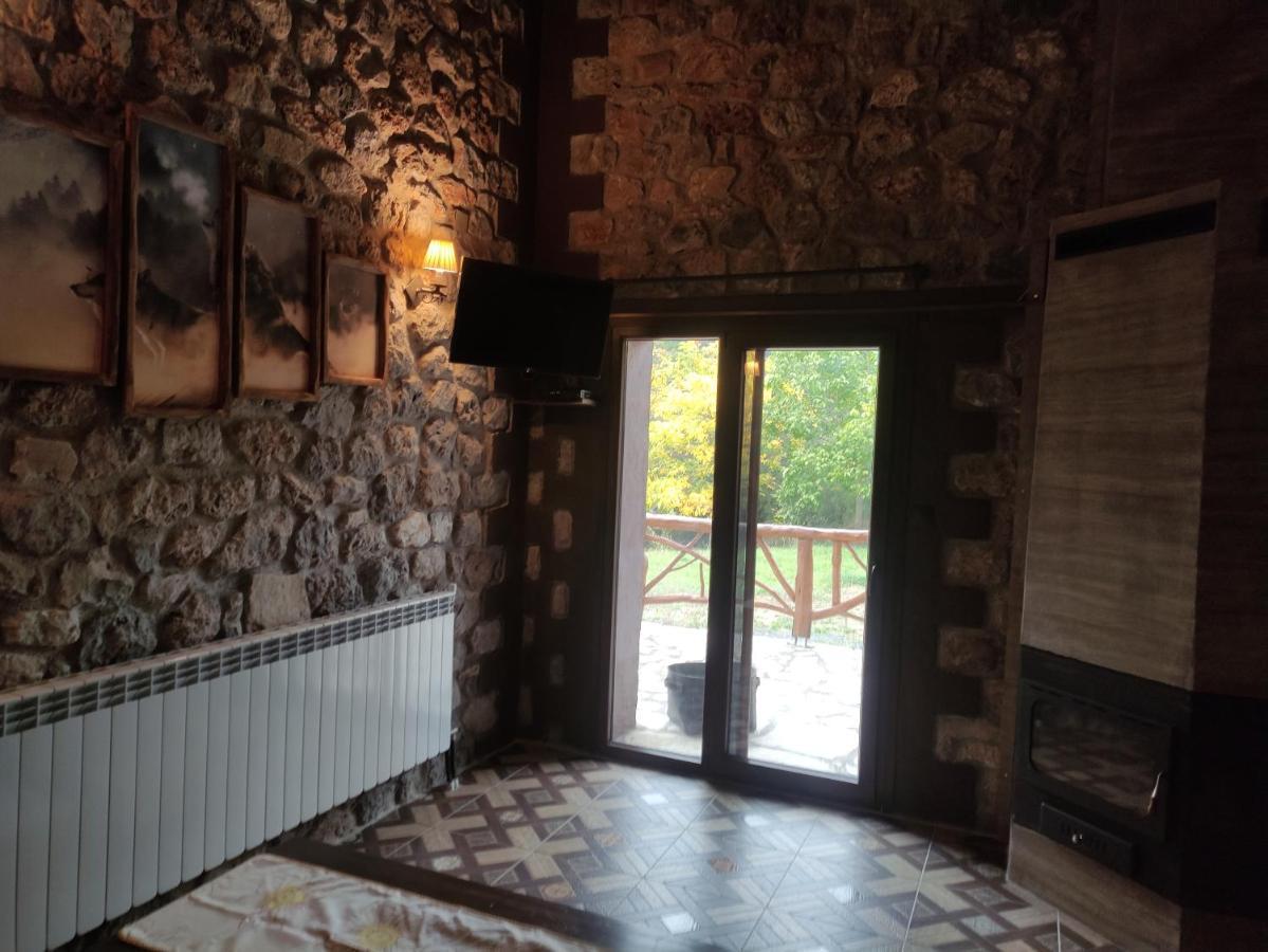 Oneiropagidasuites Kalavryta Bagian luar foto